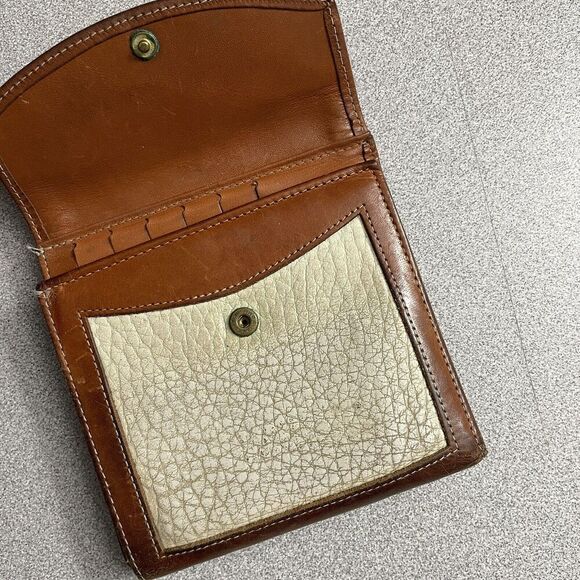 Vtg Dooney Bourke Wallet Pebbled Leather Cream Brown Tri Fold Cash Card Kisslock - Picture 6 of 11